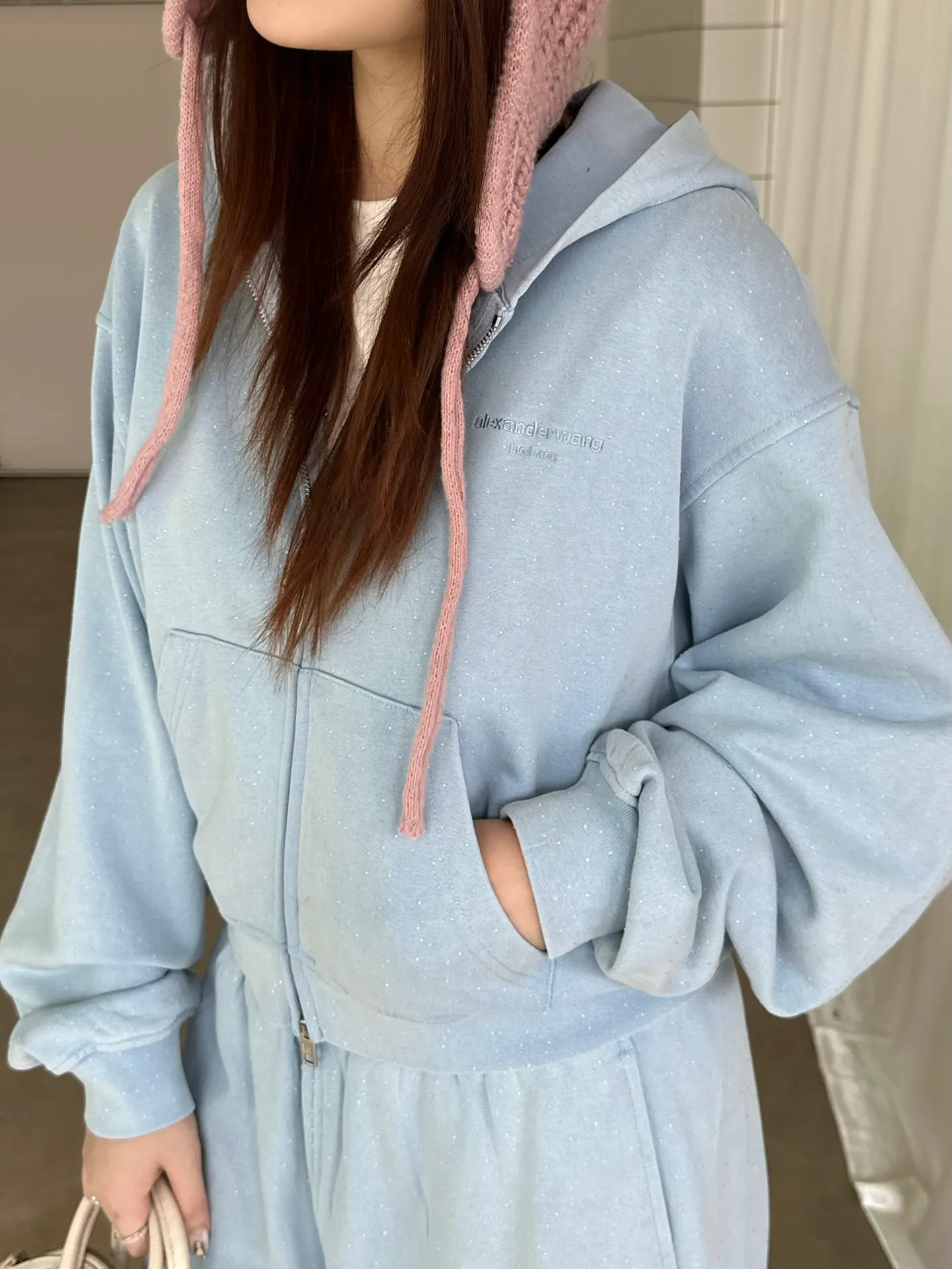 【 】